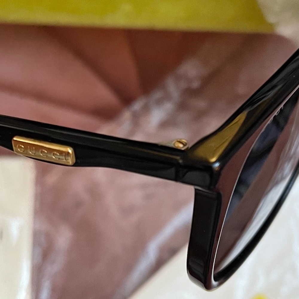 Sold! UNISEX GUCCI SUNGLASSES *NWT